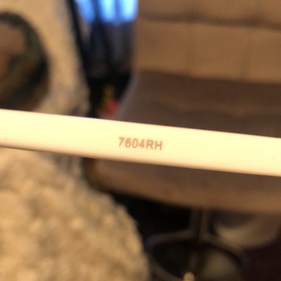 White Rhinestones UV400 Protection Women’s Sunglasses 🕶️ - Picture 12 of 17